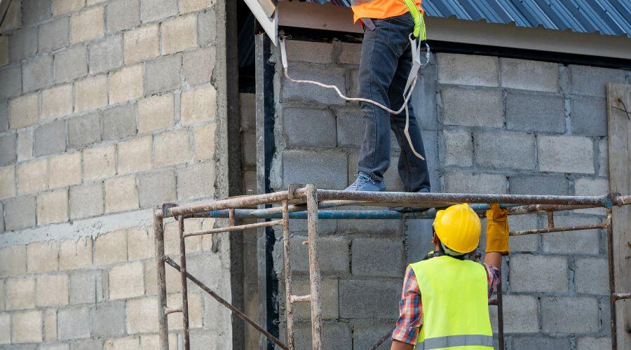Expert flood damage restoration services in Pilot Knob, MO